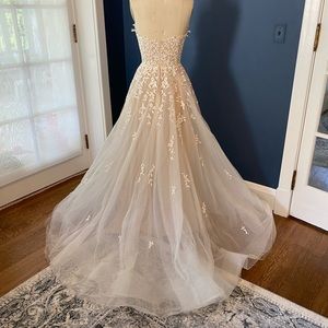 Reem Acra “Fleur” Wedding Gown